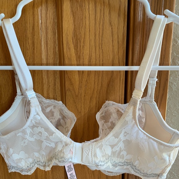 32d dream angels unlined bra - Picture 2 of 5